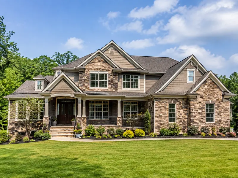 Large home between 3,000 and 4,000 square feet